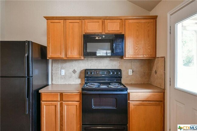 Building Photo - 1102 Leah Dr