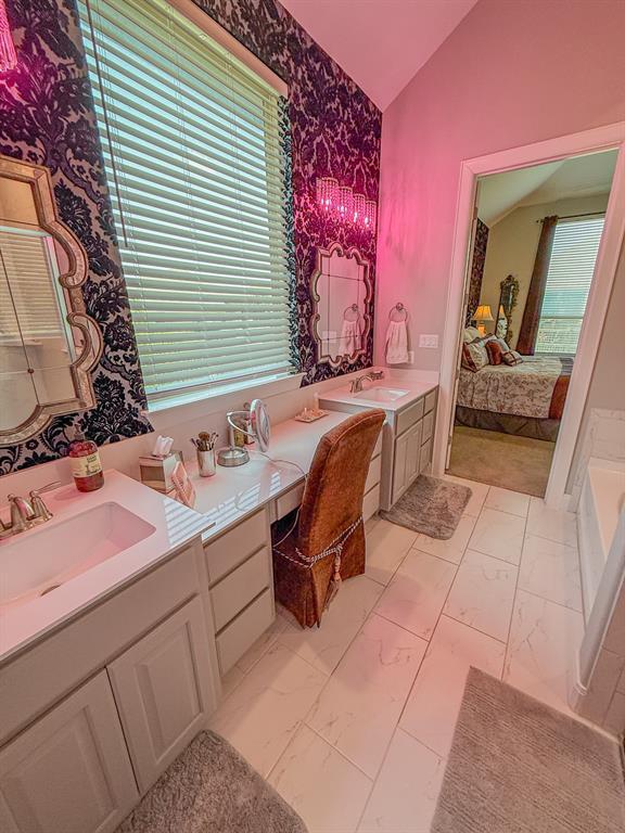 Building Photo - 128 Regents Ln