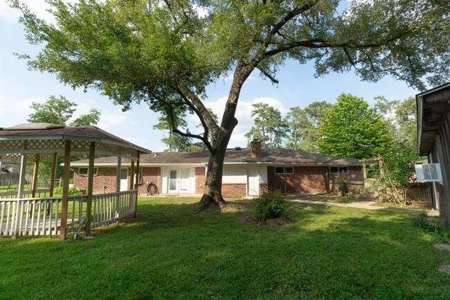 Building Photo - 12015 Cottonwood Ln