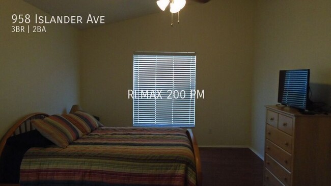 Building Photo - 958 Islander Ave