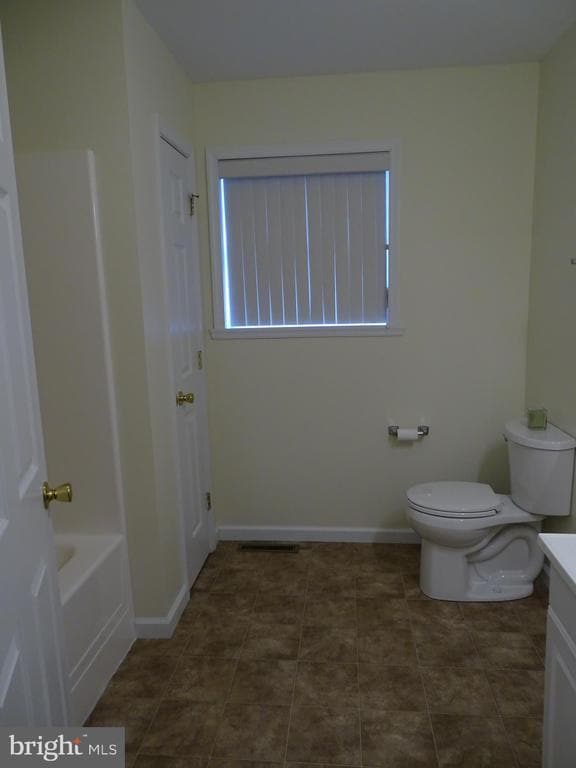 Building Photo - 10 Fairview Ave