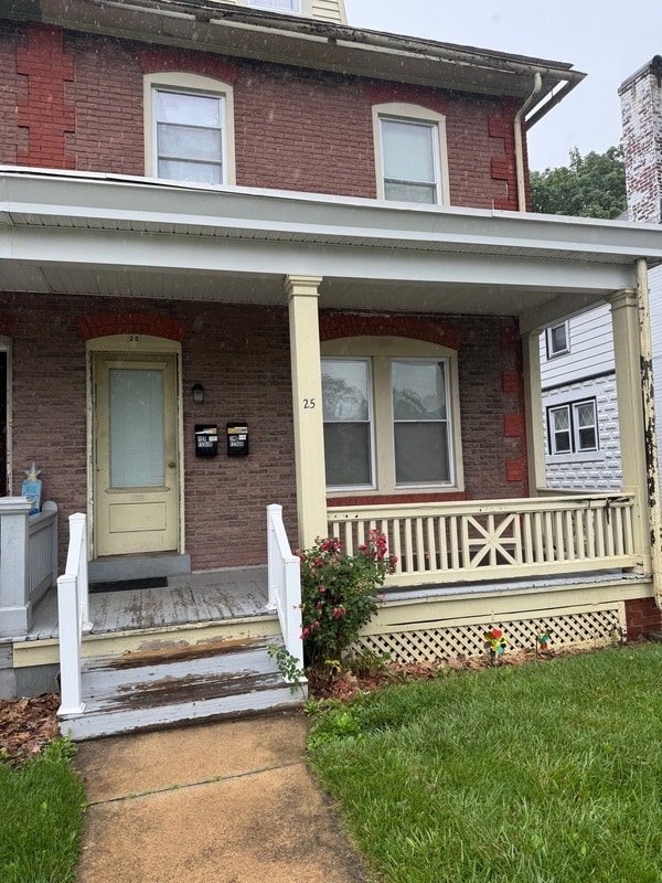 Primary Photo - 25 Chestnut St
