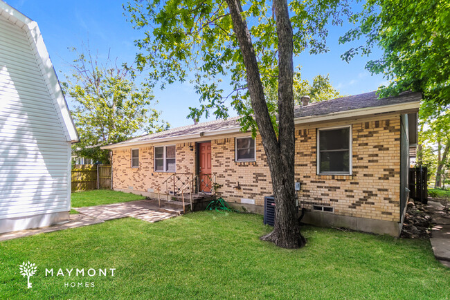 Building Photo - Updated 3 Bedroom Dallas Home