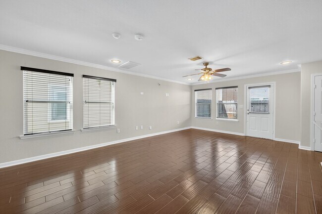 Building Photo - 6115 Shadow Isle Ln