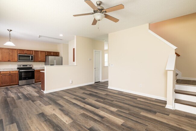 Building Photo - Spacious 3-Bedroom Home with Garage in Desirable Greensboro Neighborhood!