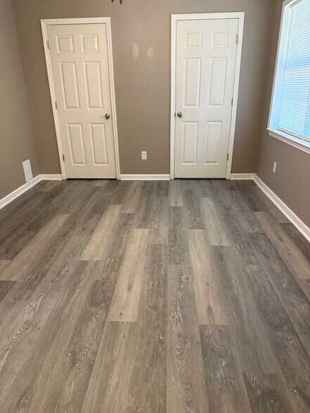 1st bedroom with double closets - 101 Davis St