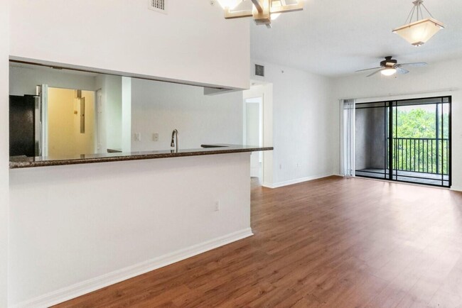 Building Photo - 3022 Alcazar Pl