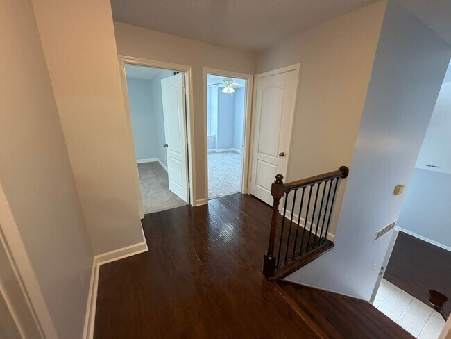 Building Photo - Unique 3BR/2.5BA Southwest Columbia Rental – Near Rock Bridge High!