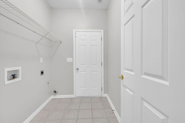 Building Photo - Charming 3BR Ranch in Riverdale – Minutes from I-75!
