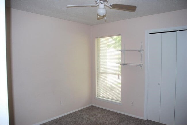 Building Photo - 5802 Sackville Cl