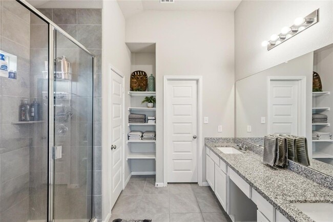 Building Photo - 14815 Rain Tree Dr