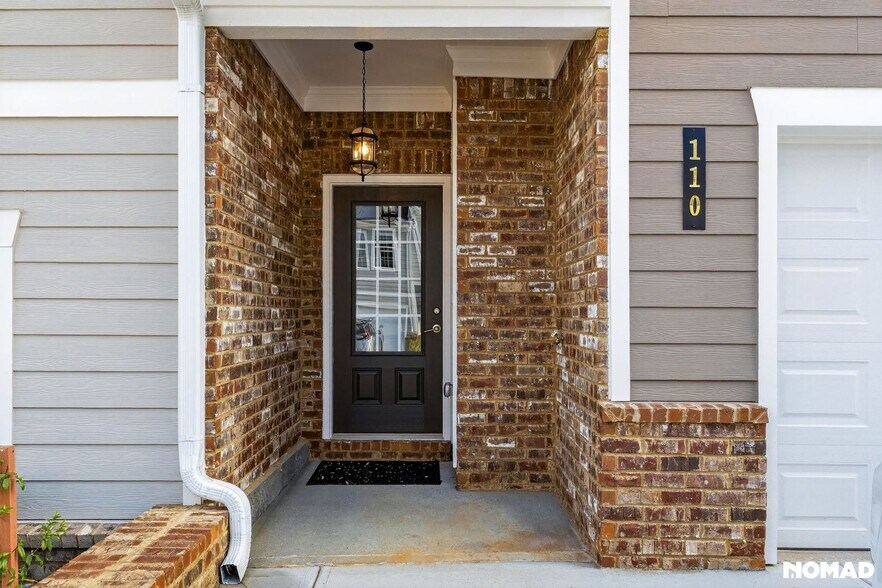 Building Photo - 110 Greenview Ct