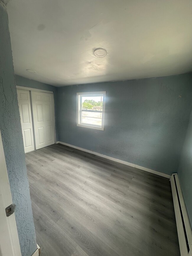 Building Photo - 7105 W Capitol Dr