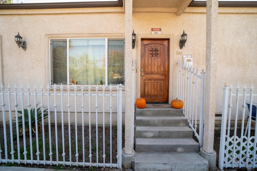 Building Photo - 549 N Martel Ave