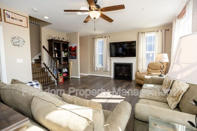 Building Photo - 2425 Morgans Point Dr