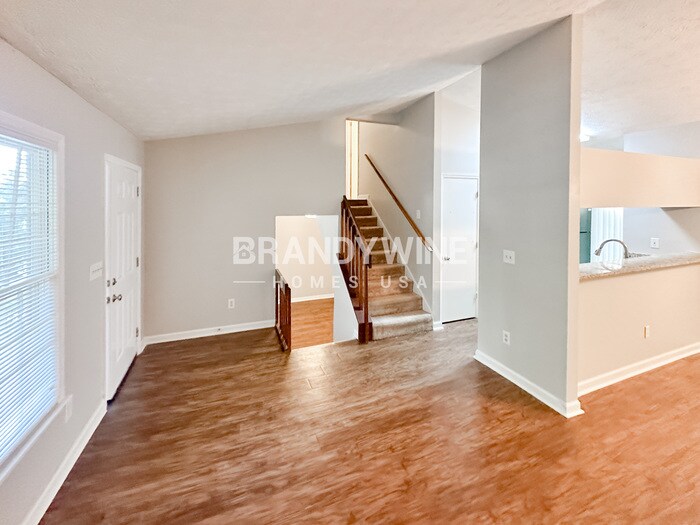 Building Photo - 5565 La Fleur Trail