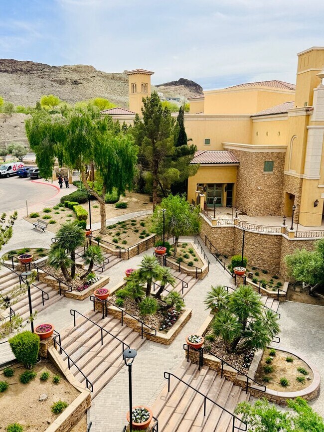 Building Photo - Live in the heart of Lake Las Vegas Village!