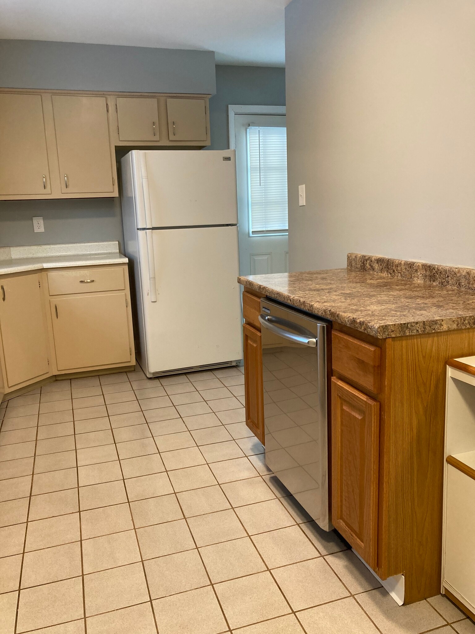 Kitchen - 816 14th Ave