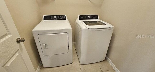 Building Photo - 7401 W Lenox Cir