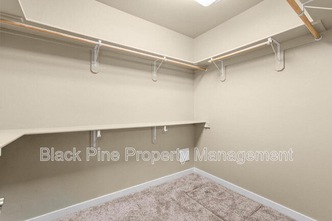 Building Photo - 1510 W Cactus St