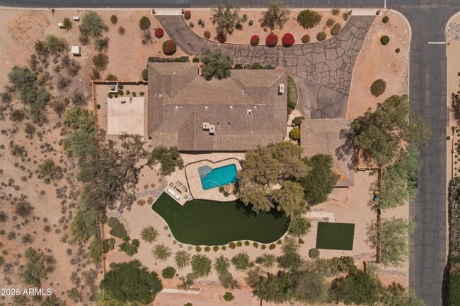 Building Photo - 5136 E Roadrunner Rd