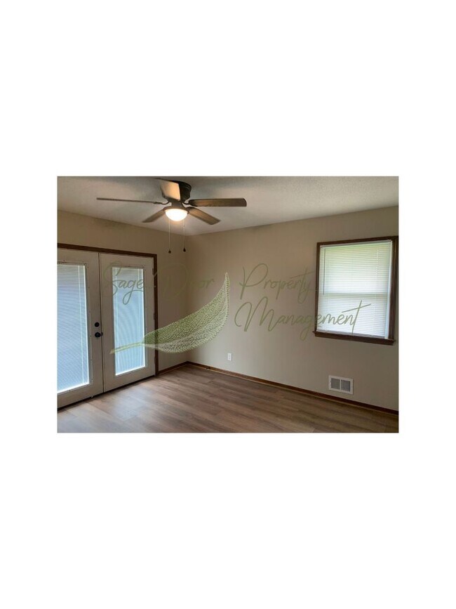 Building Photo - 3 BEDROOM IN BLUE SPRINGS!!!