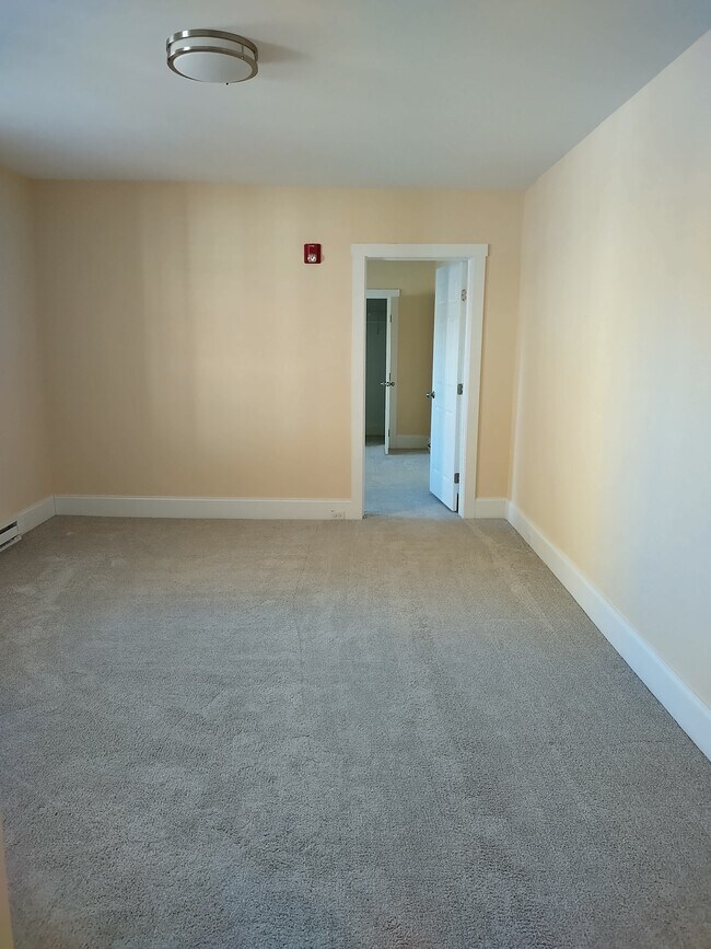 Living Room - 337 N Queen St