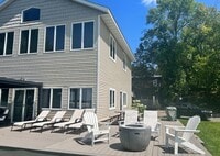 Building Photo - Stunning Lakefront Home