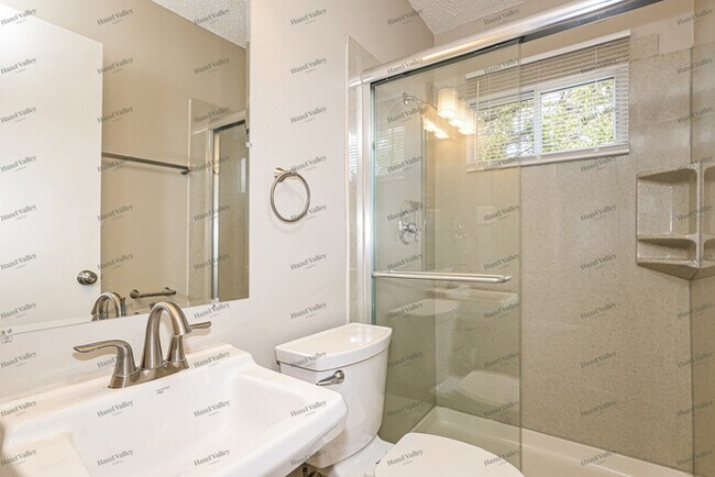 Building Photo - 4097 Fox Island Dr