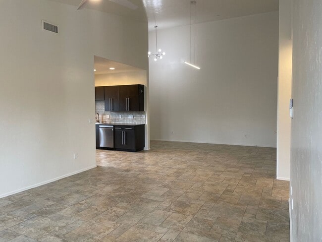 Building Photo - 4th1046#2