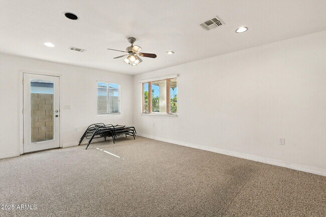 Building Photo - 3519 N 63rd Pl