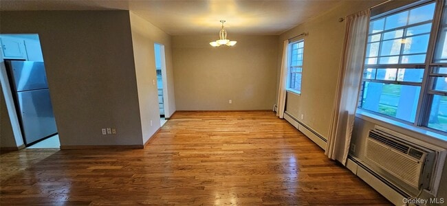 Building Photo - 276 Parkside Dr