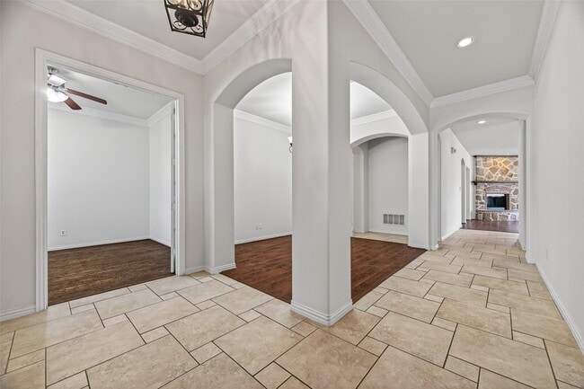 Building Photo - 6726 Hathaway Ln