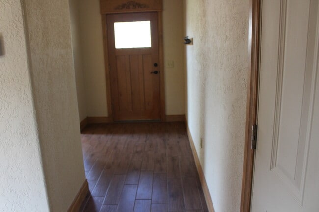 Building Photo - Beautiful home in Medicine Park !!