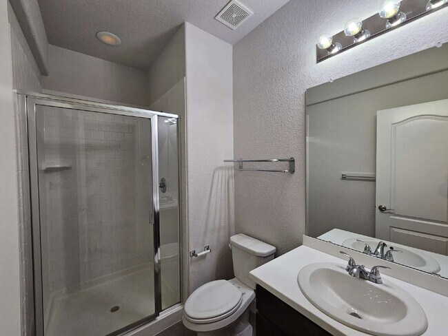 Building Photo - 1385 Castle Creek Cir