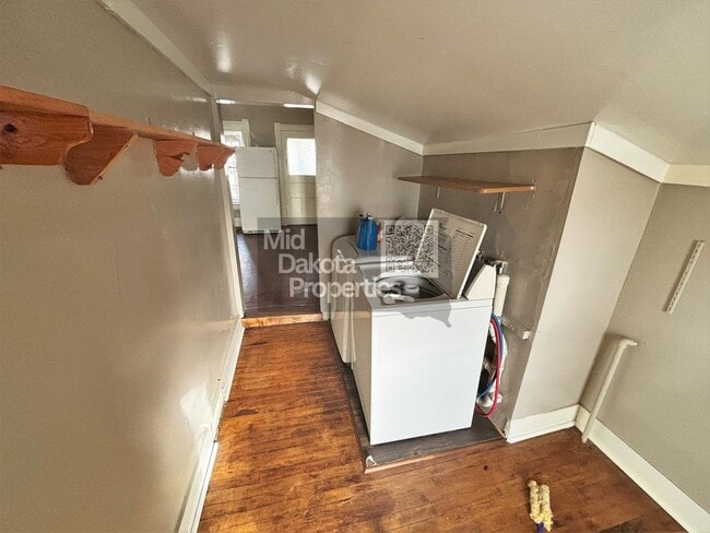 Building Photo - 735 S Wisconsin- 5 bedroom, 2 bathroom house