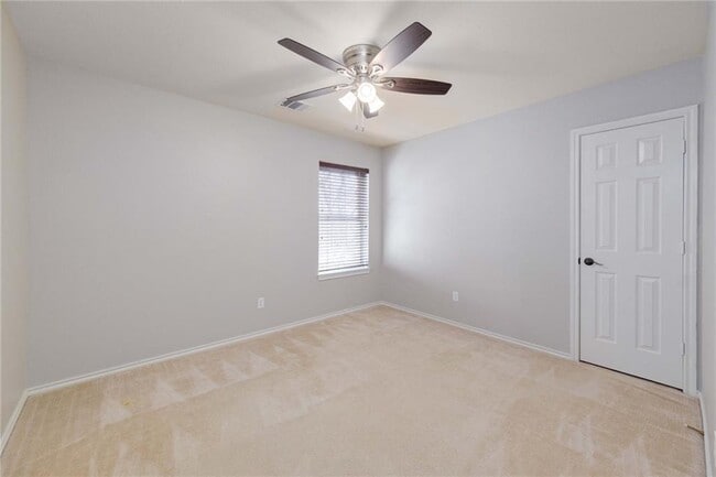 Building Photo - 1136 Beechwood Dr
