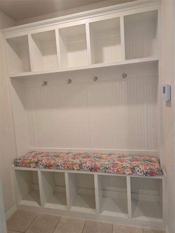 Building Photo - 817 Holbrook Rd