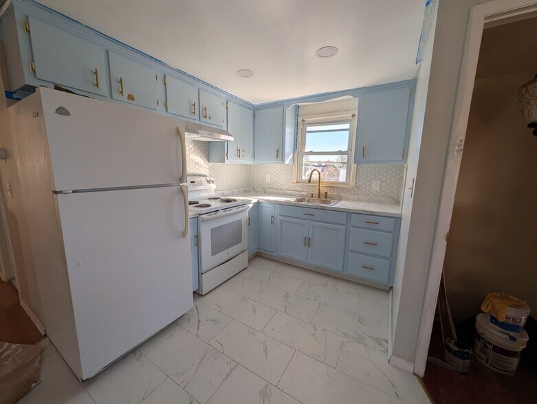 Primary Photo - 311 Litchfield Ave