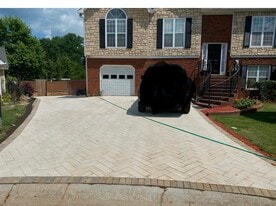 Building Photo - 5004 Rose Ct SE