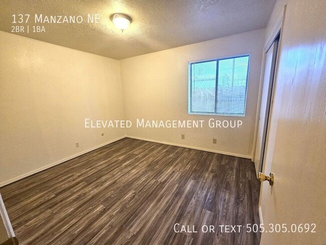 Building Photo - 137 Manzano St NE