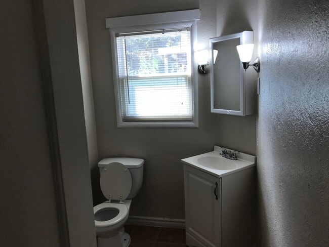 Building Photo - Coming Soon!! Apply Now!! HVAC