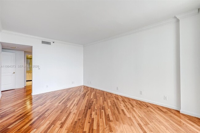 Building Photo - 20281 E Country Club Dr