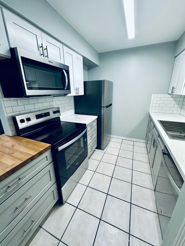 Building Photo - 500 Lincoln St