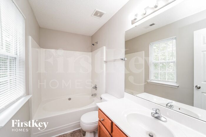 Building Photo - 15246 Eric Kyle Dr
