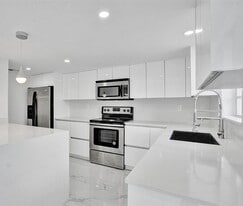 Building Photo - 606 NW 107th Ave