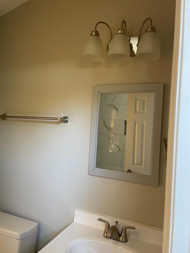 Building Photo - 6201 Easter Ln