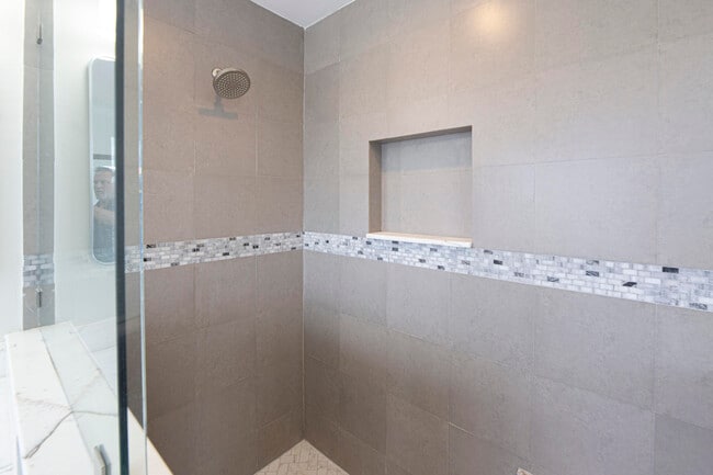 Building Photo - 491 SW 182nd Way