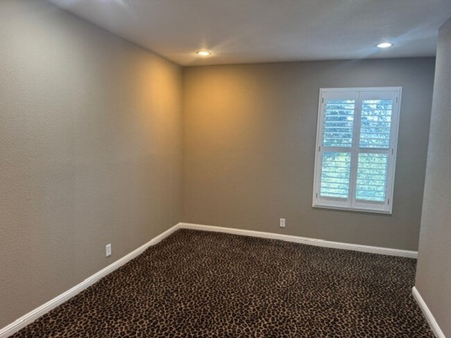 Building Photo - Wonderful 3 bedroom 2 bath, Two story home in S. Walnut Creek, Lakewood community!