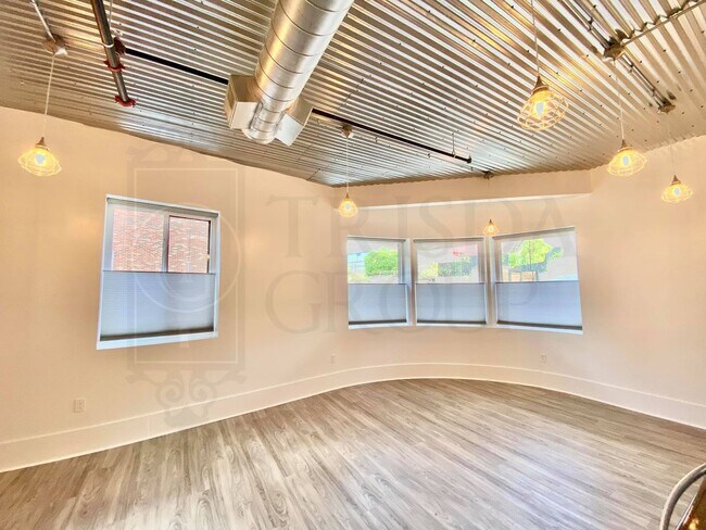 Building Photo - Avail July 15th! Stylish 1-Bedroom Apartment in Mt. Washington –2 Off Street Parking Spaces, AC, ...